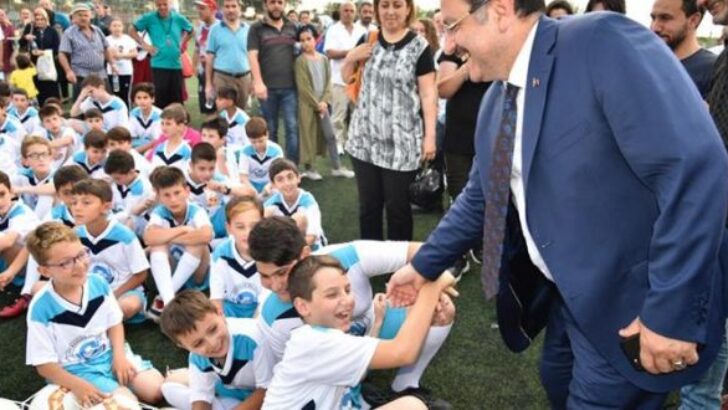 İsimlerini altın harflerle yazdıracaklar