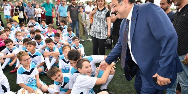 İsimlerini altın harflerle yazdıracaklar