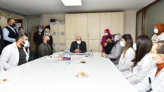 Başkan Zorluoğlu’ndan Öğrencilere Jest