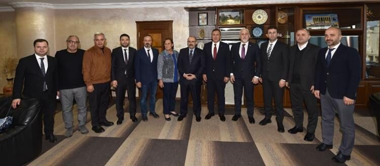 Trabzon Valisi İsmail Ustaoğlu TTSO’yu ziyaret etti
