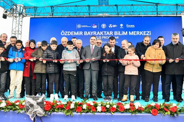 Özdemir Bayraktar Bilim Merkezi Muhteşem Törenle Açıldı