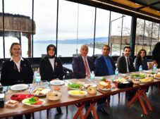 Denizden Dağlara Araklı