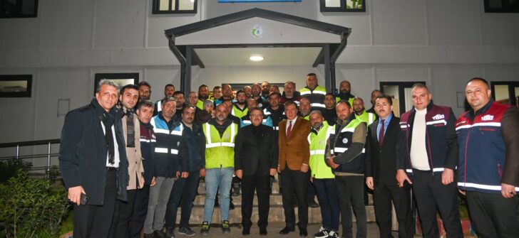 BAŞKAN GENÇ’TEN YILBAŞINDA GÖREV YAPAN PERSONELE ZİYARET