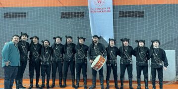 Halk Oyunlarında Çifte Şampiyon